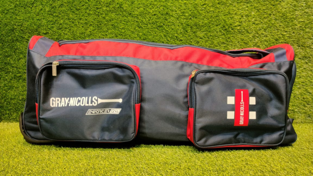 Top 10 Cricket Kit Bags, best cricet Kit Bags. Kit Bags